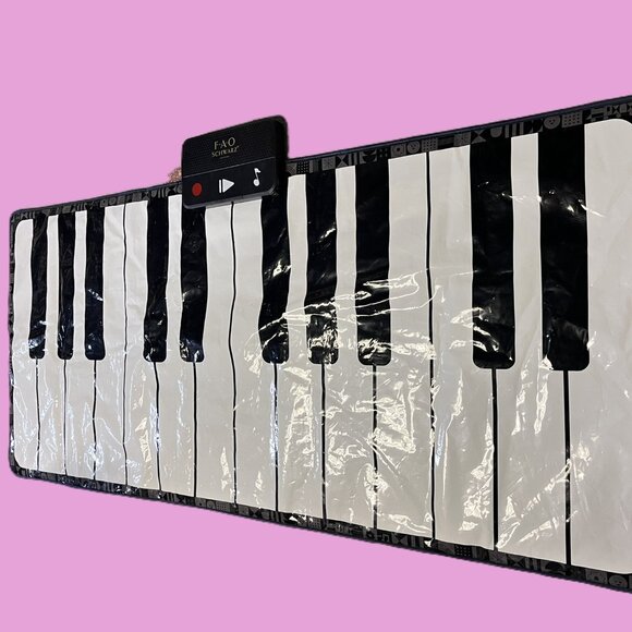 FAO SCHWARZ Giant Piano Keyboard Dance Mat - Tested & Works -71" Long x 31" Wide - Picture 1 of 10